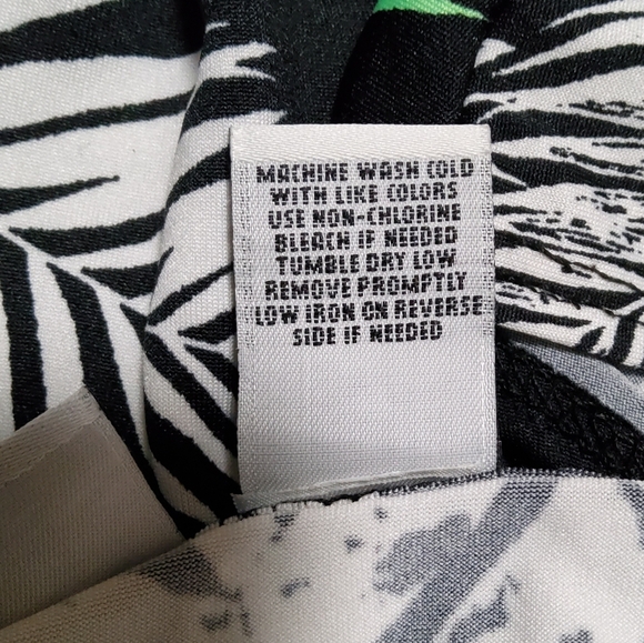 Kim Rogers Woman Stretch Black/White/Green Sleeveless Shift Dress Size 1X - Picture 7 of 7